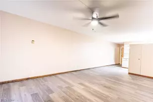 2331 E Market St, Akron, OH 44312 - Photo 14