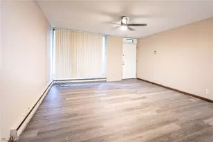 2331 E Market St, Akron, OH 44312 - Photo 12