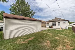 1303 Dartmoor Ave, Parma, OH 44134 - Photo 18