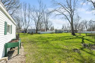 4633 Farley Dr, Mentor, OH 44060 - Photo 30