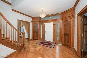 545 San Pier Dr, Akron, OH 44333 - Photo 2