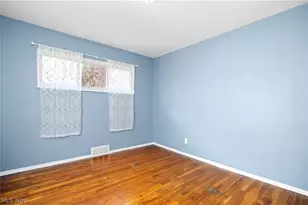 13704 Elsetta Ave, Loveland, OH 44135 - Photo 10