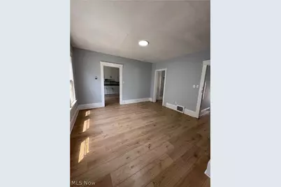 946 E 79th Street #2, Loveland, OH 44103 - Photo 4