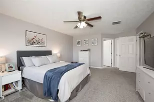 887 Woodfield Ln, Brunswick, OH 44212 - Photo 18