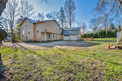 2526 River Road, Willoughby Hills, OH 44094 - Photo 30