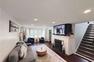25291 Chatworth Dr, Euclid, OH 44117 - Photo 8