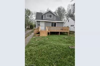14900 Summit Avenue, Maple Heights, OH 44137 - Photo 1