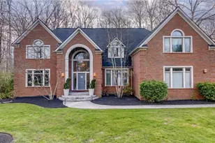 6162 Chagrin Highlands Dr, Solon, OH 44139 - Photo 2