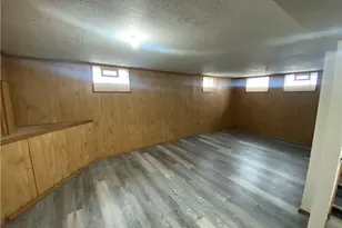 805 E 254th St, Euclid, OH 44132 - Photo 14