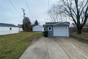 805 E 254th St, Euclid, OH 44132 - Photo 16