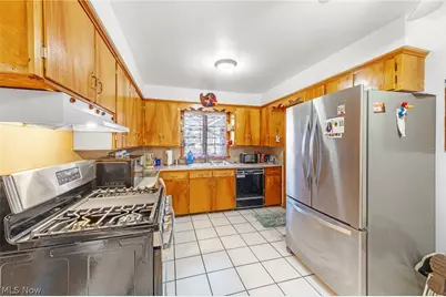 67 Valencia Drive, Cuyahoga Falls, OH 44223 - Photo 6