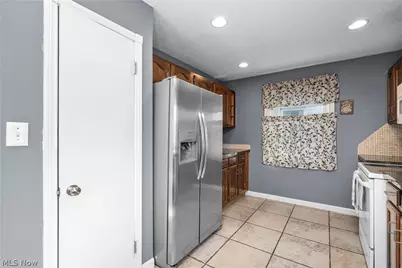 6017 Hodgman Drive, Parma Heights, OH 44130 - Photo 4