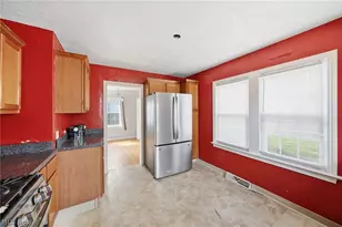 324 E 248th St, Euclid, OH 44123 - Photo 10