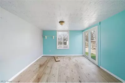 324 E 248th Street, Euclid, OH 44123 - Photo 4