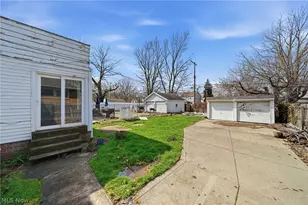 324 E 248th St, Euclid, OH 44123 - Photo 18