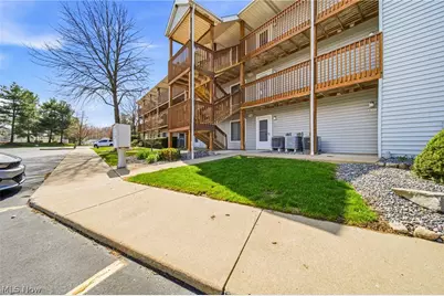 6035 Lake Road #327, Ashtabula, OH 44004 - Photo 8