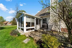 5800 Ridgeview Ln, Willoughby, OH 44094 - Photo 2