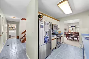 5800 Ridgeview Ln, Willoughby, OH 44094 - Photo 12