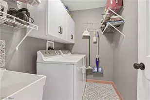 30941 Peppermill Ct, North Olmsted, OH 44070 - Photo 22