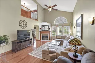 30941 Peppermill Ct, North Olmsted, OH 44070 - Photo 2