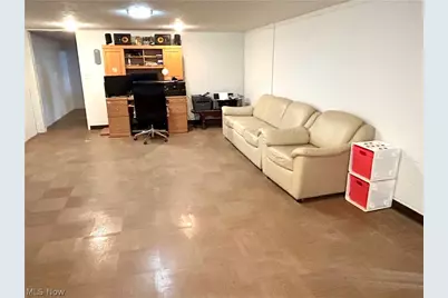 8945 Big Creek Parkway, Strongsville, OH 44149 - Photo 16