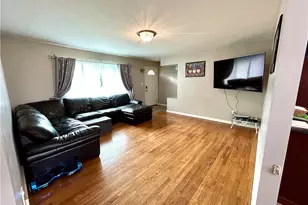 8945 Big Creek Pkwy, Strongsville, OH 44149 - Photo 6