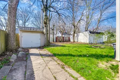 12013 Wayland Avenue, Loveland, OH 44111 - Photo 2