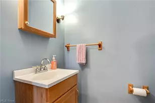 326 19th St NW, Canton, OH 44709 - Photo 10