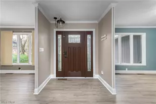 12101 The Bluffs, Strongsville, OH 44136 - Photo 8