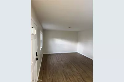 122 Royal Crest Dr, Seville, OH 44273 - Photo 2