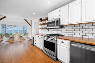 4247 E Lake Rd, Sheffield Lake, OH 44054 - Photo 8