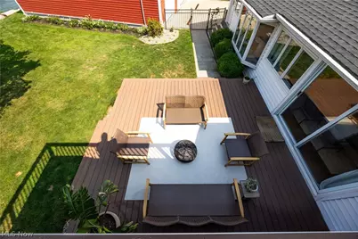 4247 E Lake Road, Sheffield Lake, OH 44054 - Photo 32