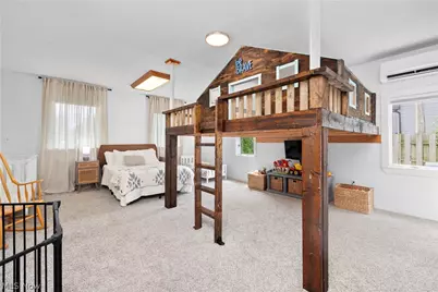 4247 E Lake Road, Sheffield Lake, OH 44054 - Photo 20