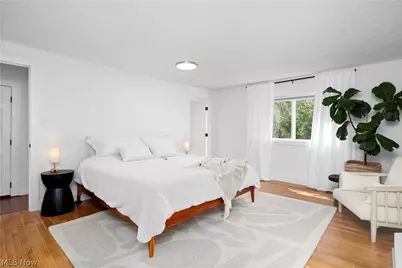 4247 E Lake Road, Sheffield Lake, OH 44054 - Photo 16