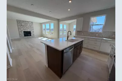 35927 Baldauf Crossing, North Ridgeville, OH 44039 - Photo 6