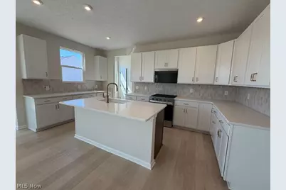 35927 Baldauf Crossing, North Ridgeville, OH 44039 - Photo 8