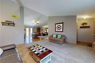 10415 Penniman Dr, Chardon, OH 44024 - Photo 4