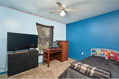 917 Proehl Drive, Barberton, OH 44203 - Photo 14