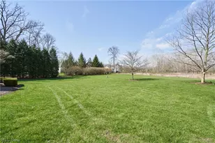 2242 Rock Creek N, Akron, OH 44333 - Photo 4