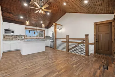 801 Westview Drive, Belpre, OH 45714 - Photo 8