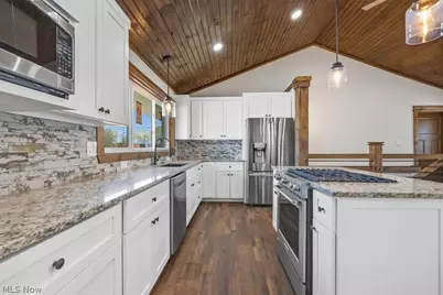 801 Westview Drive, Belpre, OH 45714 - Photo 14