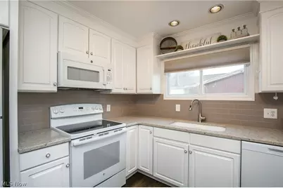 1006 Marquardt Avenue NW, North Canton, OH 44720 - Photo 8