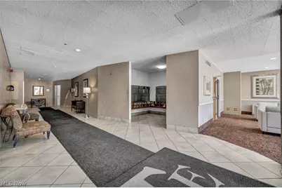 12520 Edgewater Drive #806, Oakwood, OH 44107 - Photo 4