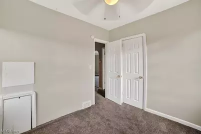 17208 Lipton Avenue, Loveland, OH 44128 - Photo 14