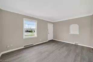 17208 Lipton Ave, Loveland, OH 44128 - Photo 4