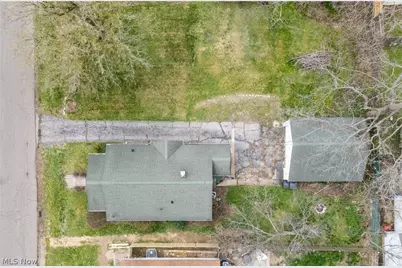 829 Indian Trail, Akron, OH 44314 - Photo 34