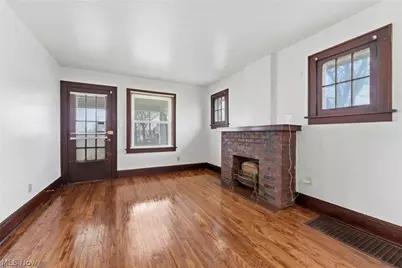 829 Indian Trail, Akron, OH 44314 - Photo 4