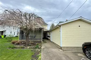 1011 Adams St, Coshocton, OH 43812 - Photo 4