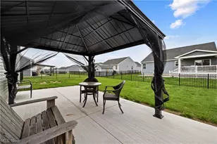 639 Apple Rdg Dr, Elyria, OH 44035 - Photo 4