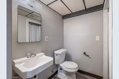 1211 Manitoulin Pike, Brunswick, OH 44212 - Photo 20
